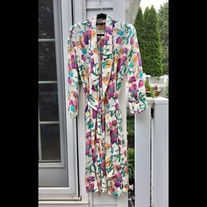 Victoria’s Secret 100% Silk Long Robe. Women’s M/L